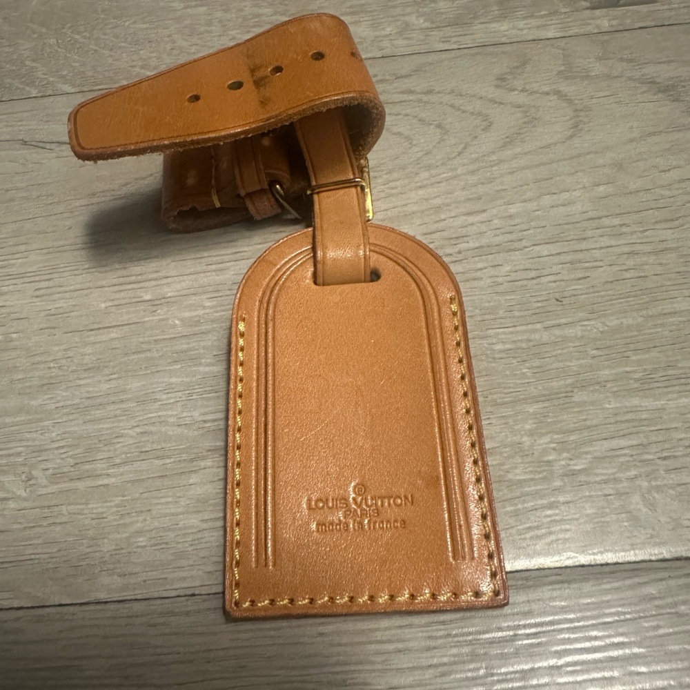 Authentic Louis Vuitton Leather Travel Name Tag Poignet Set in Brown